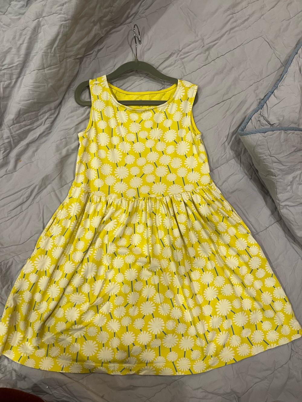 Primary dress. Size 6-7.
